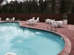 Red Mountain guests are welcome to use the Summerwood Clubhouse pool and tennis courts